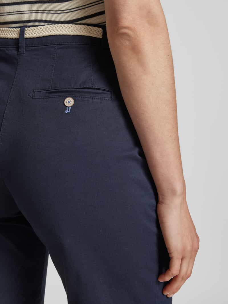 Christian Berg Woman Bermuda met riem en Franse steekzakken