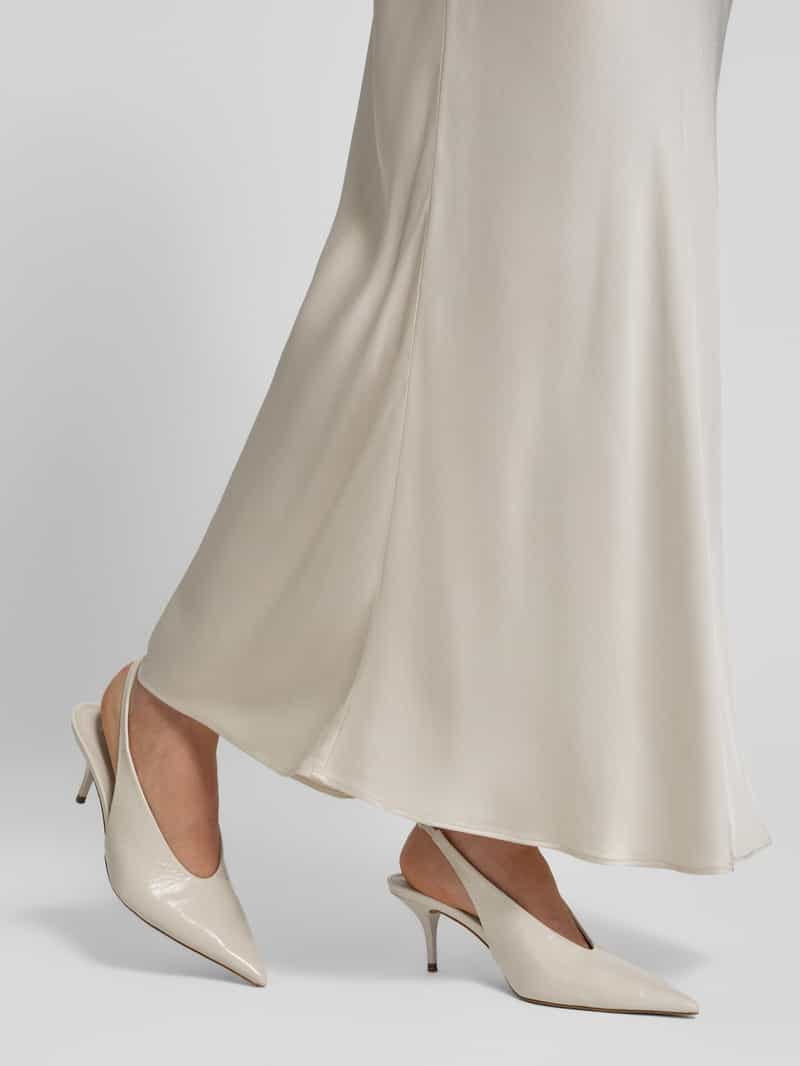Style Icon Collection Soepele satijnen minirok curated by Anouk Yve