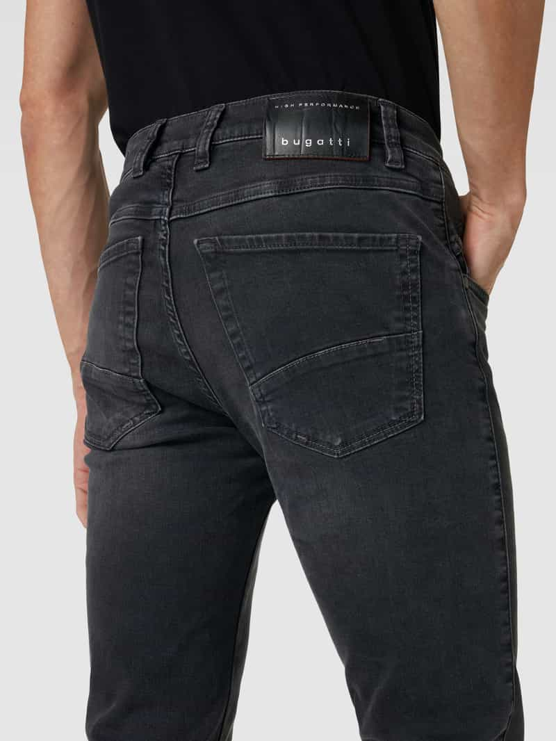 Bugatti Slim fit jeans in effen design