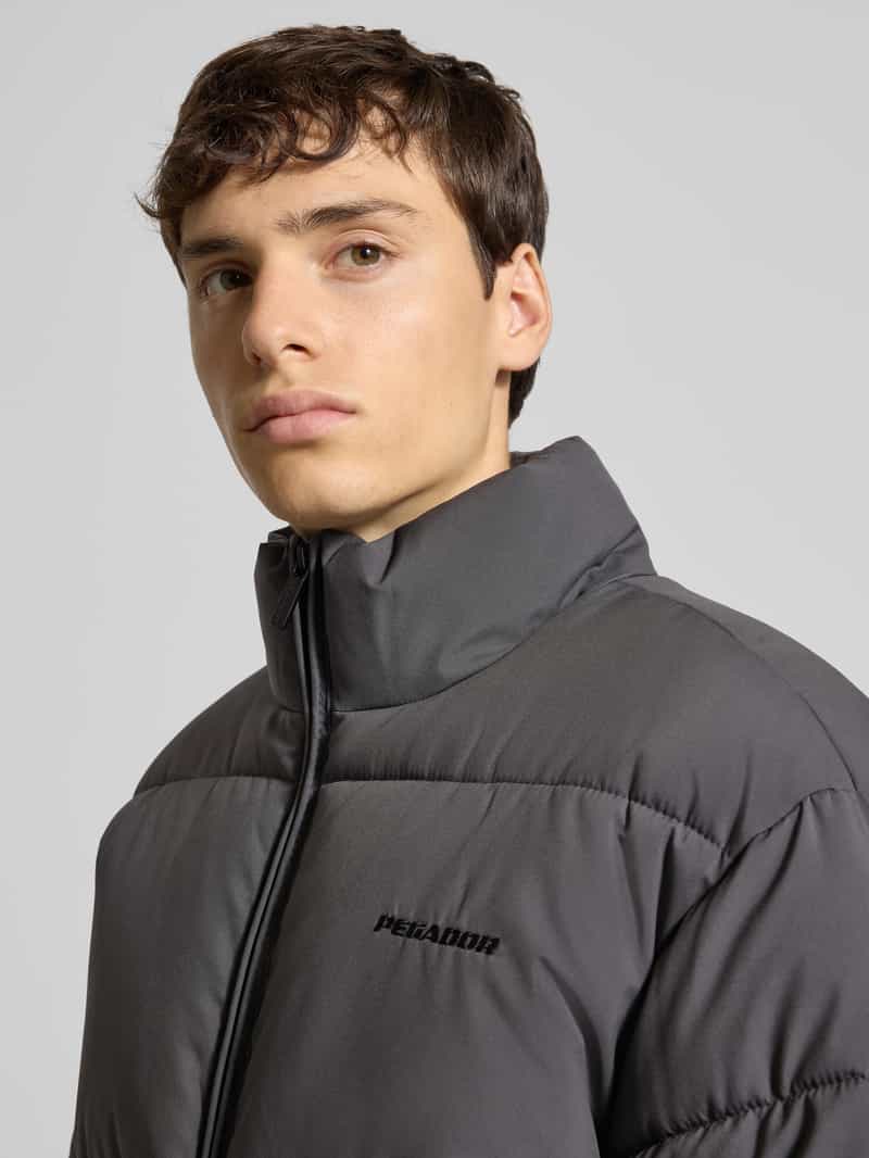 Pegador Regular fit gewatteerd jack met logostitching model 'Solin'