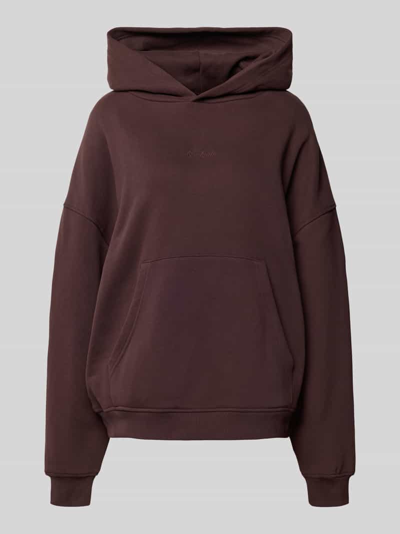 OH APRIL Hoodie met print aan de achterkant model 'Good Karma Wave'