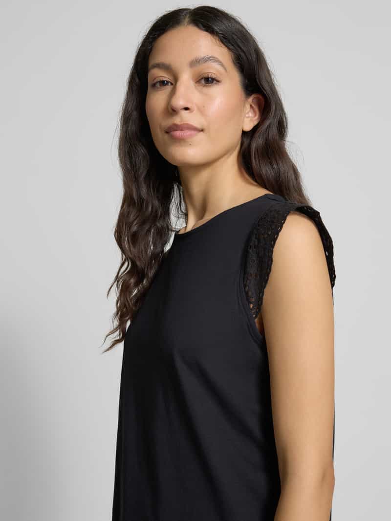 Vero Moda Regular fit T-shirt met broderie anglaise model 'EMIlY'