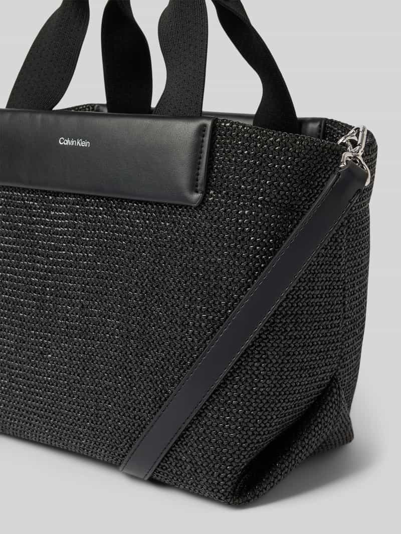 CK Calvin Klein Handtas met structuurmotief model 'RAFFIA'