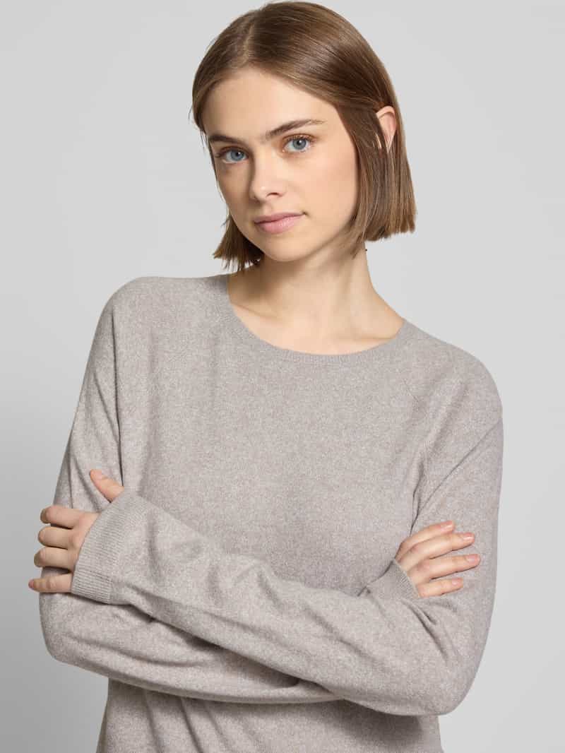 Pieces Regular fit gebreide pullover met extra brede schouders model 'BREE'