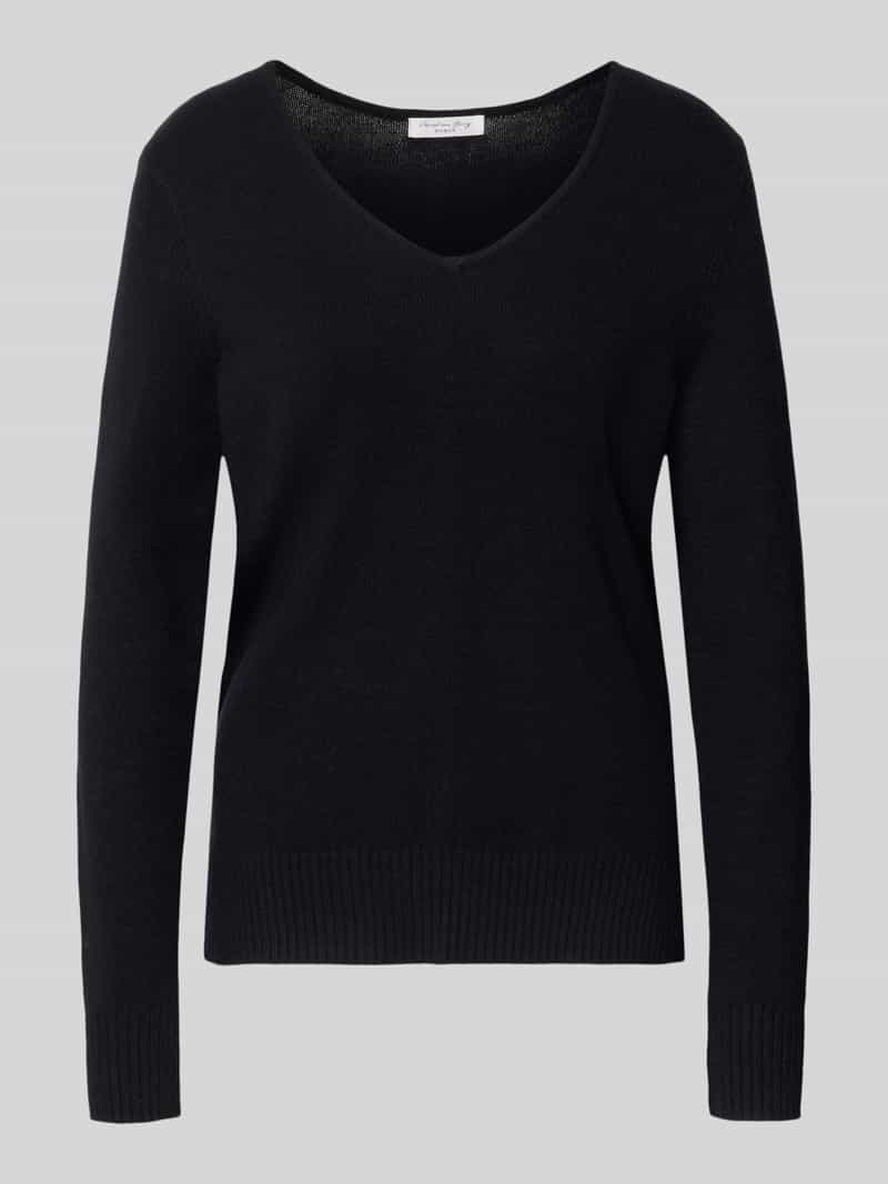 Christian Berg Woman Gebreide pullover van viscosemix met V-hals