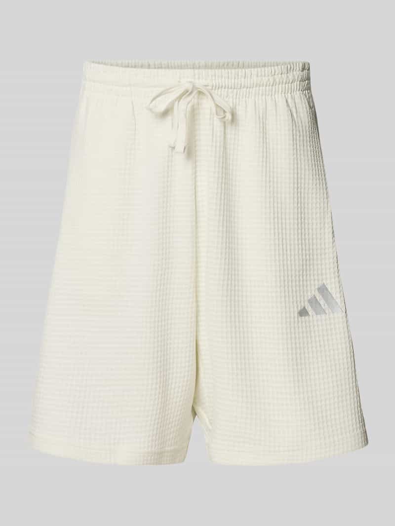 adidas Sportswear Korte broek met structuurmotief en labelstitching