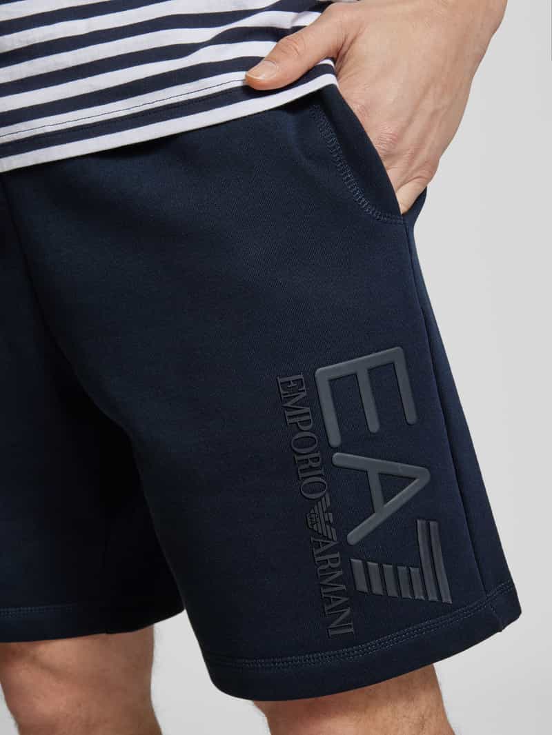 EA7 Emporio Armani Sweatshorts met elastische band model 'TRAIN'