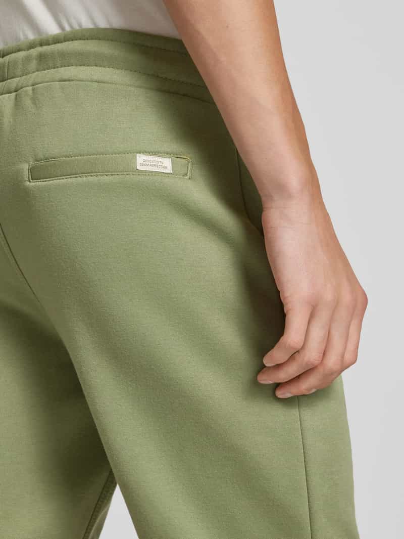 Blend Korte regular fit sweatshorts met labelpatch