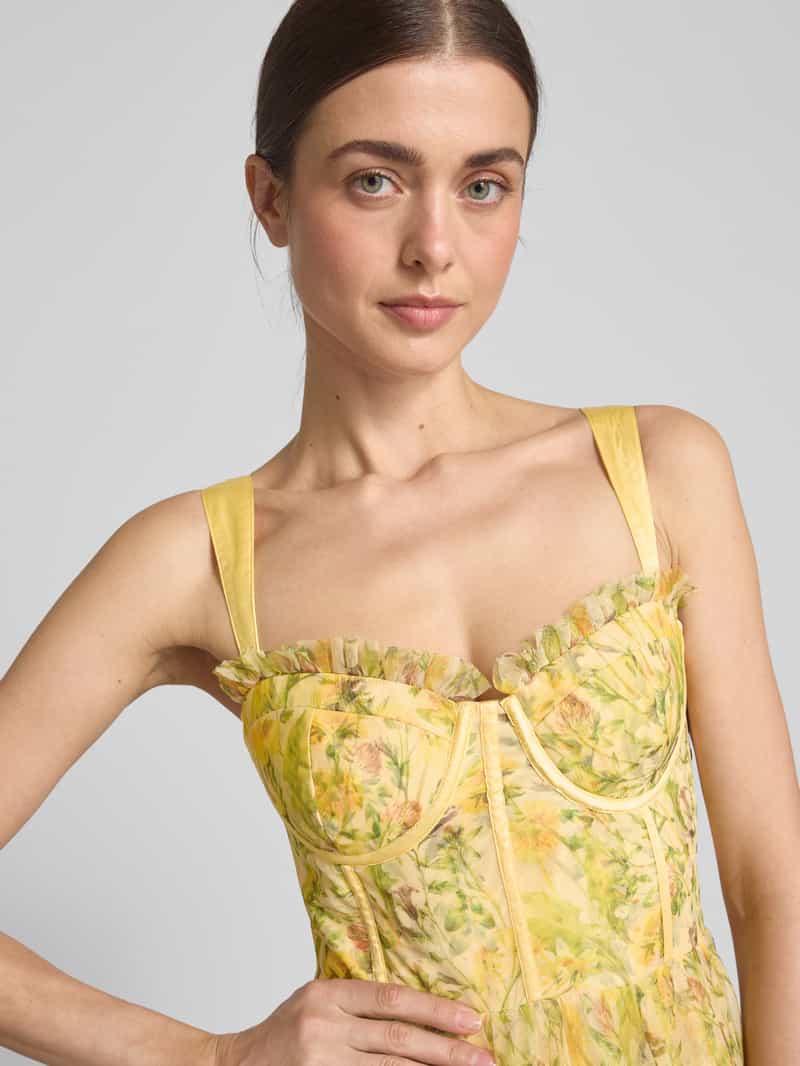 Lace & Beads Cocktailjurk met voorgevormde cups