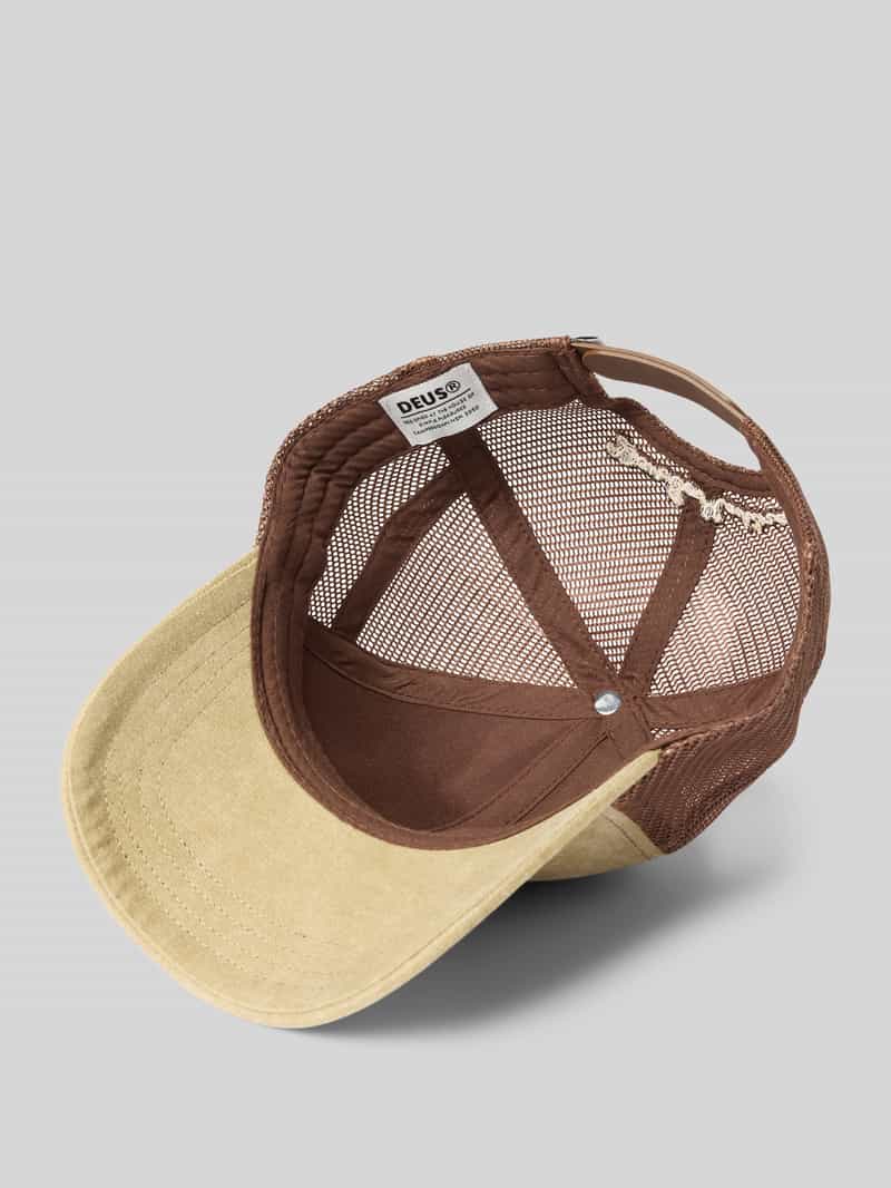 DEUS EX MACHINA Trucker-pet met labelpatch