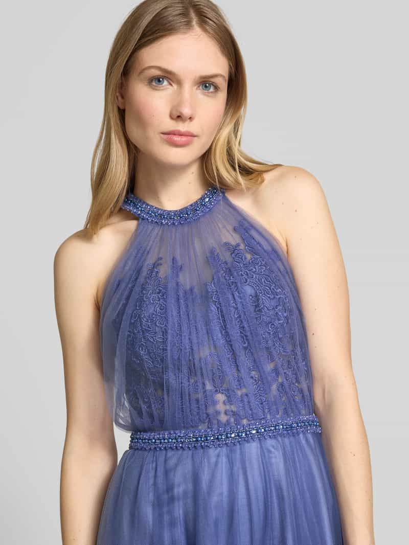 Laona Avondjurk met halter