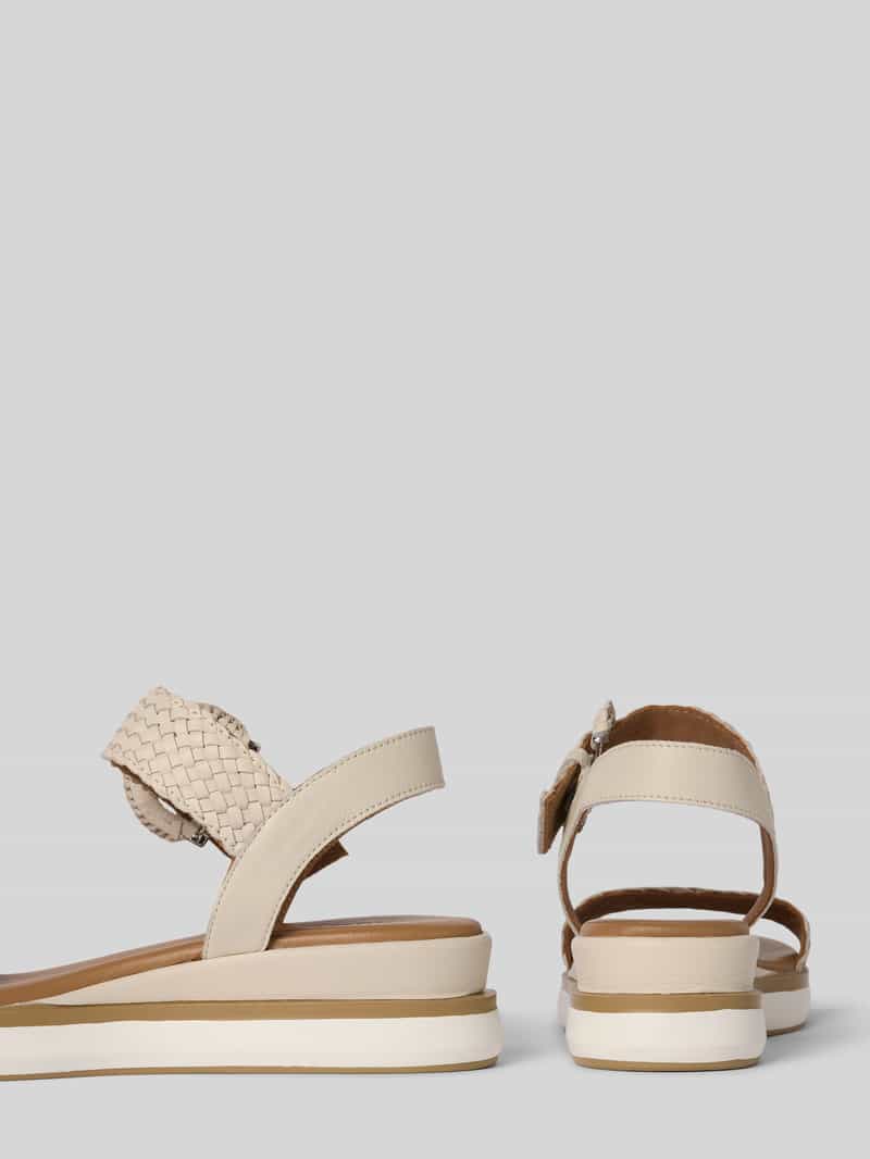 Inuovo Sandalen in gevlochten look