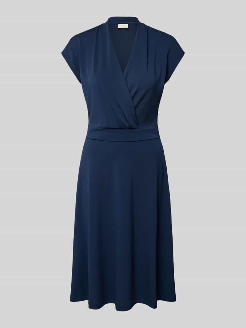 FREE QUENT Knielange jurk met V-hals model 'Yrsa'