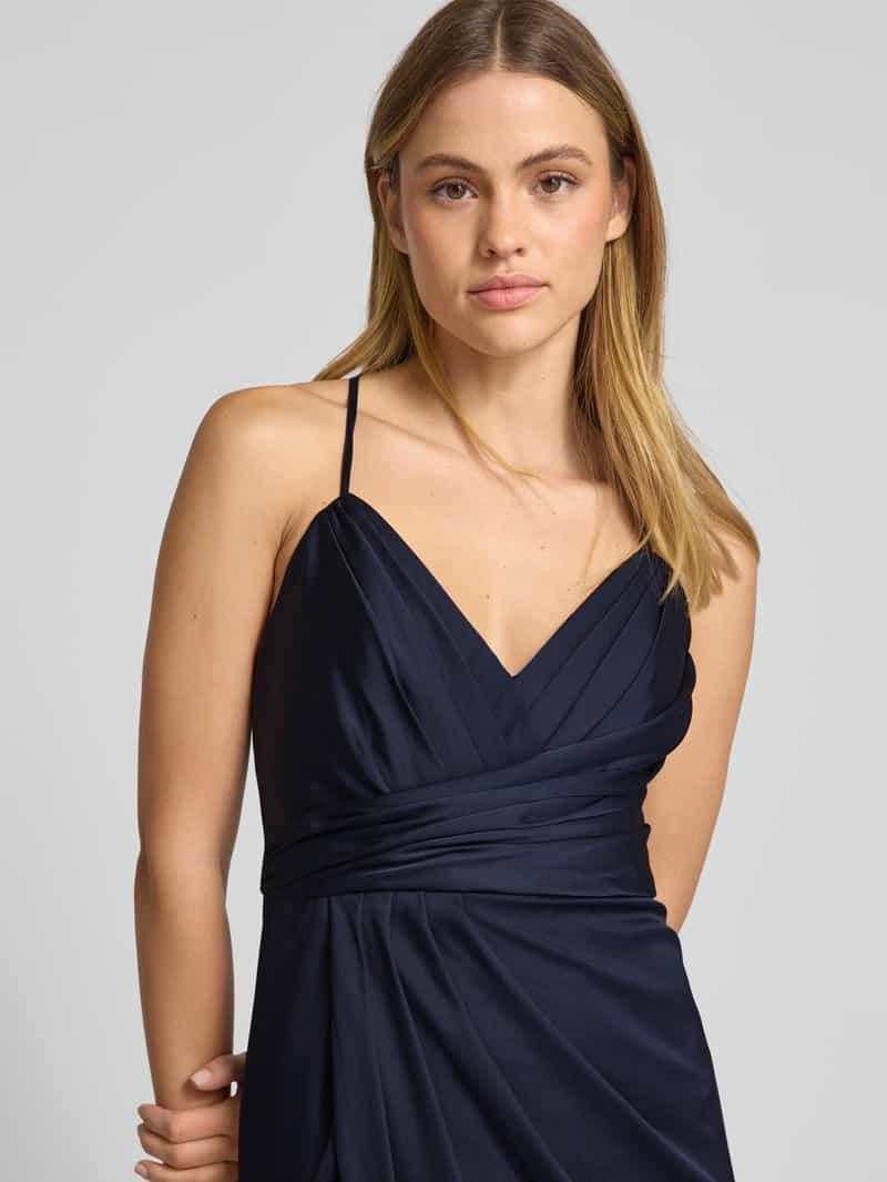 V by Vera Mont Avondjurk in wikkellook