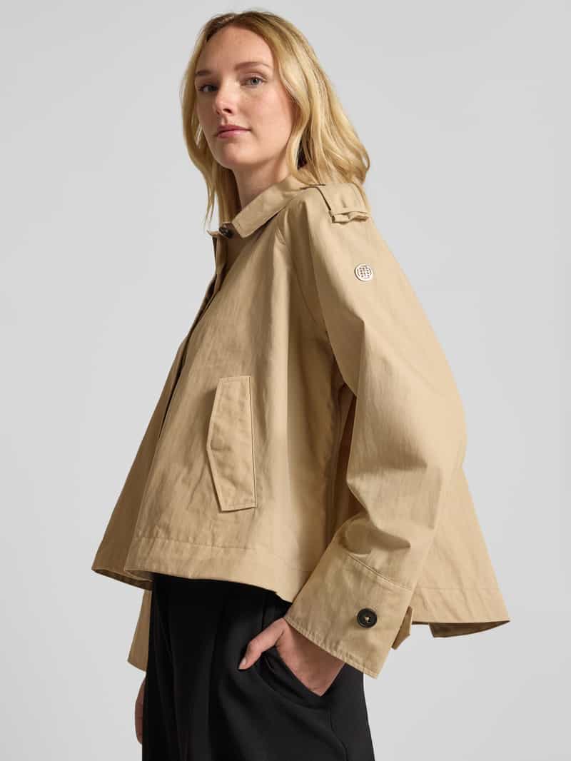 Blonde No. 8 Jack met platte kraag