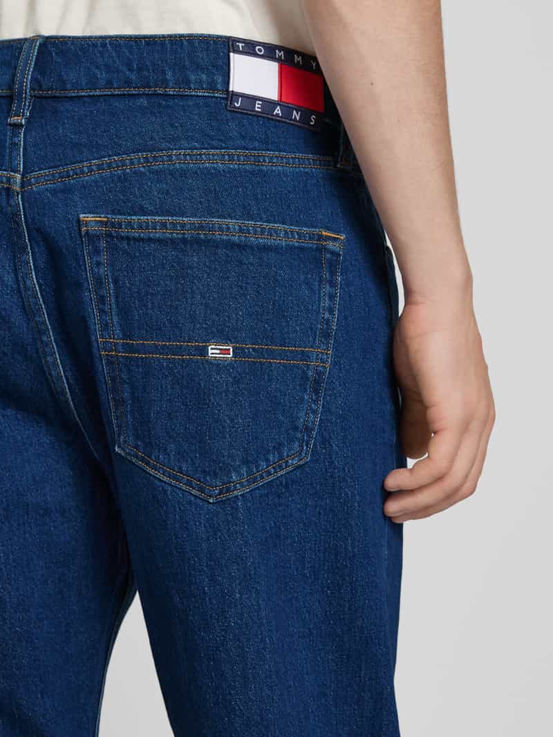 Tommy Jeans Regular fit straight leg jeans in 5-pocketmodel model 'OTIS'