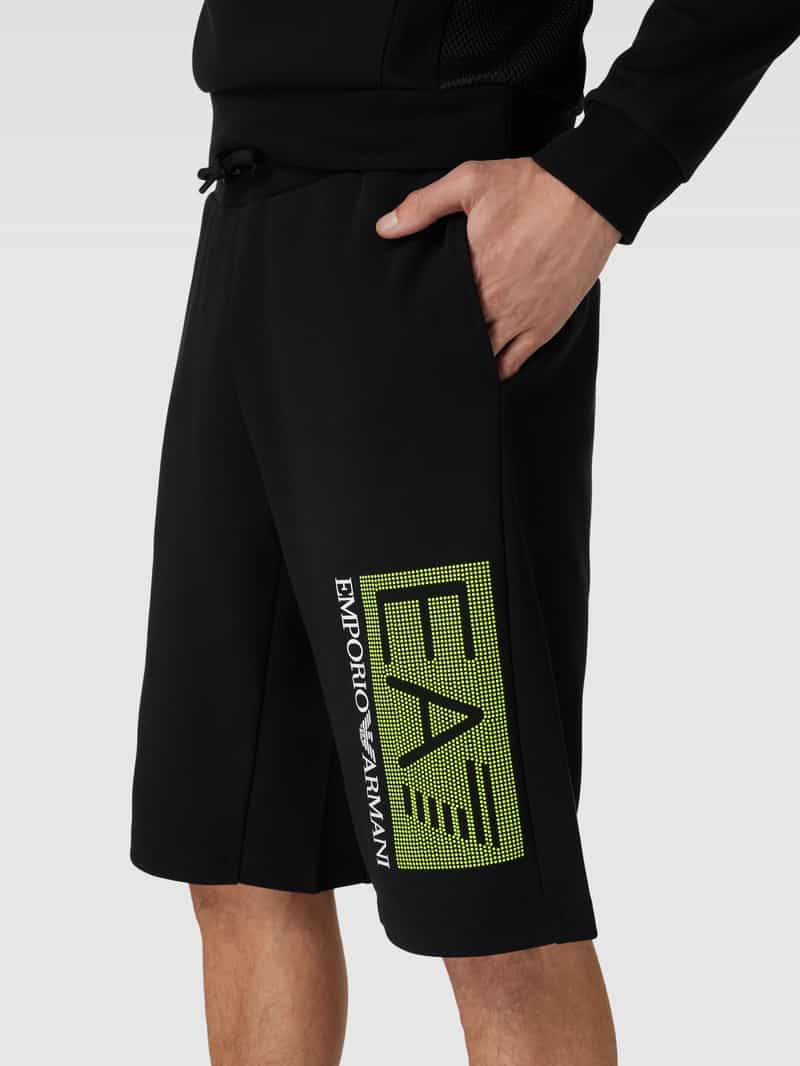 EA7 Emporio Armani Sweatshorts met labelprint