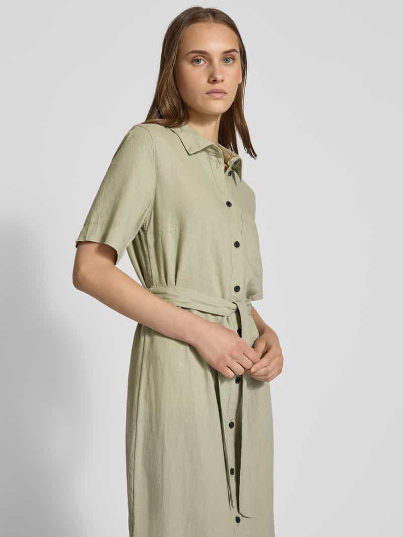 Only Getailleerde overhemdjurk van een mix van viscose en linnen model 'CARO'