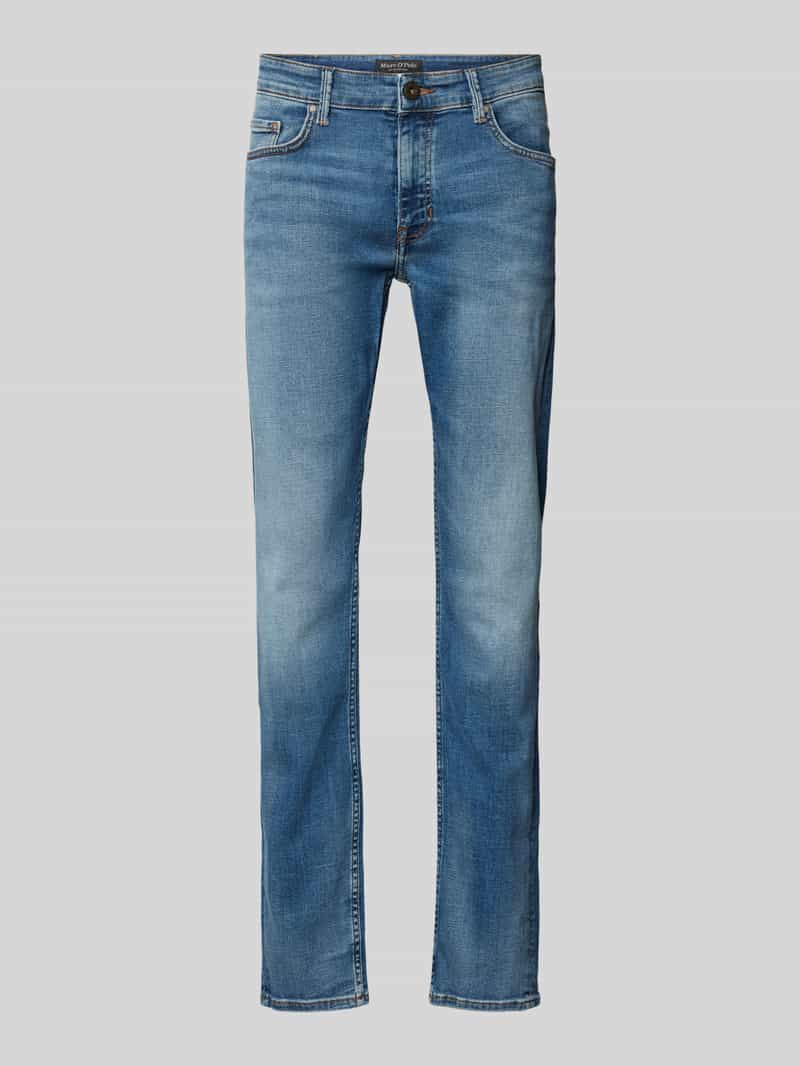 Regular fit low rise jeans met shaped pijpen, model 'SJÖBO'