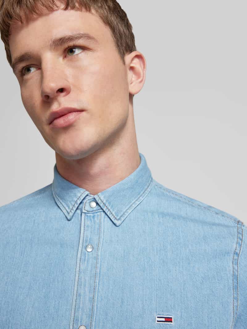 Tommy Jeans Regular fit jeansoverhemd met logostitching