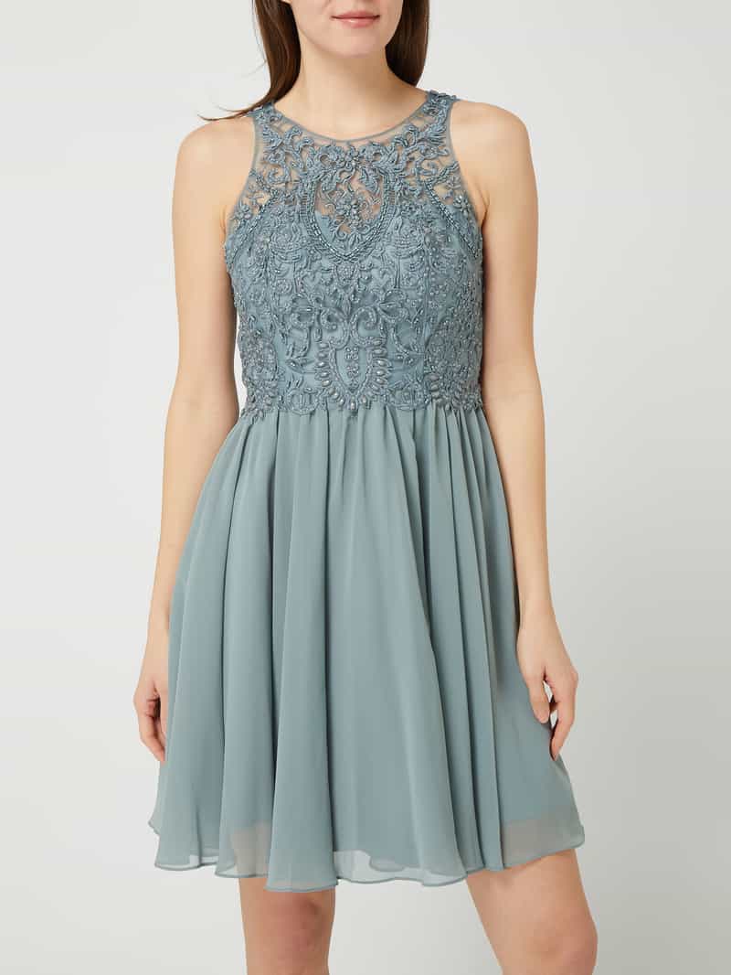 Cocktailjurk met sierboorden Laona