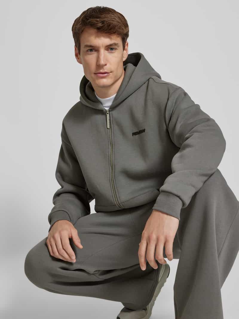 REVIEW Essentials hoodie met rits