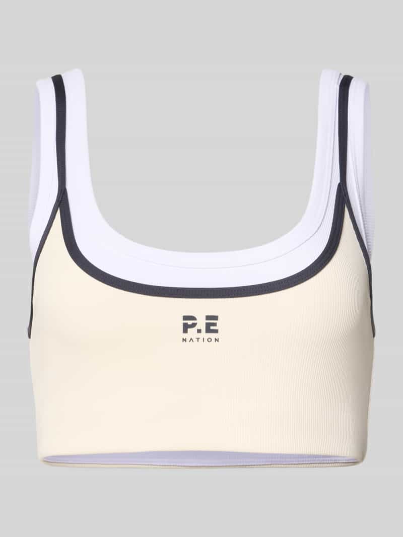 P.E Nation Sportbeha in dubbele-laagsjeslook model 'FORWARD'