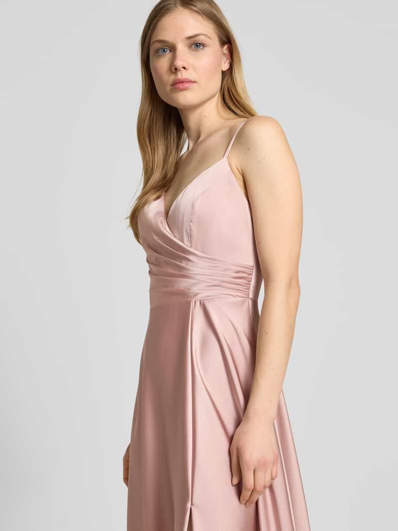 Laona Avondjurk in wikkellook