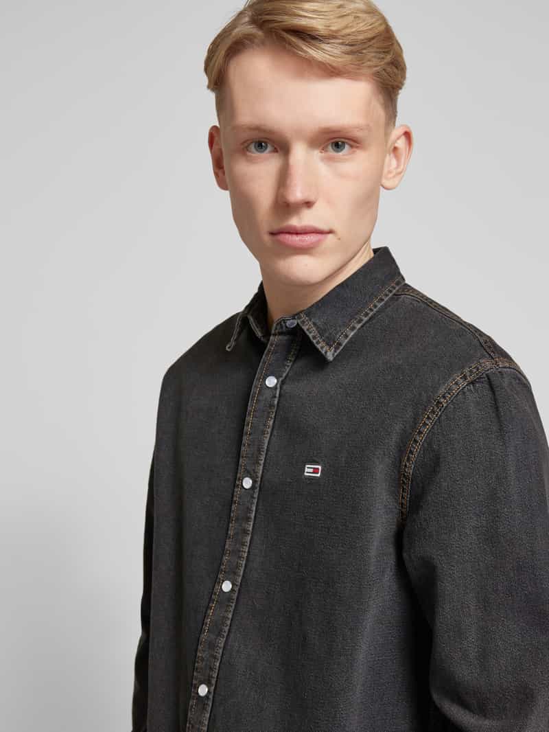 Tommy Jeans Regular fit jeansoverhemd van viscose met labelstitching