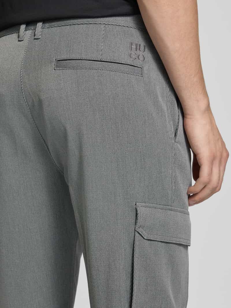 HUGO Tapered fit cargobroek met structuurmotief model 'Glavin'