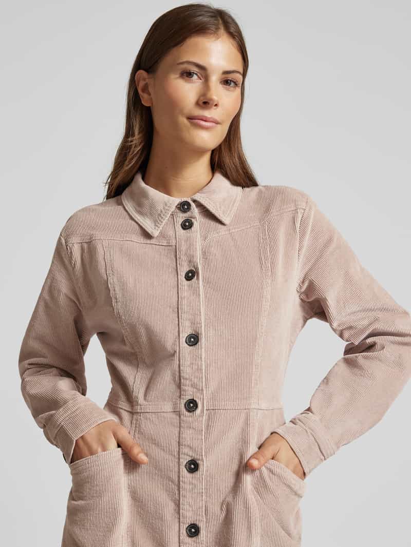 b.Young Knielange corduroy jurk met steekzakken model 'Dasik'