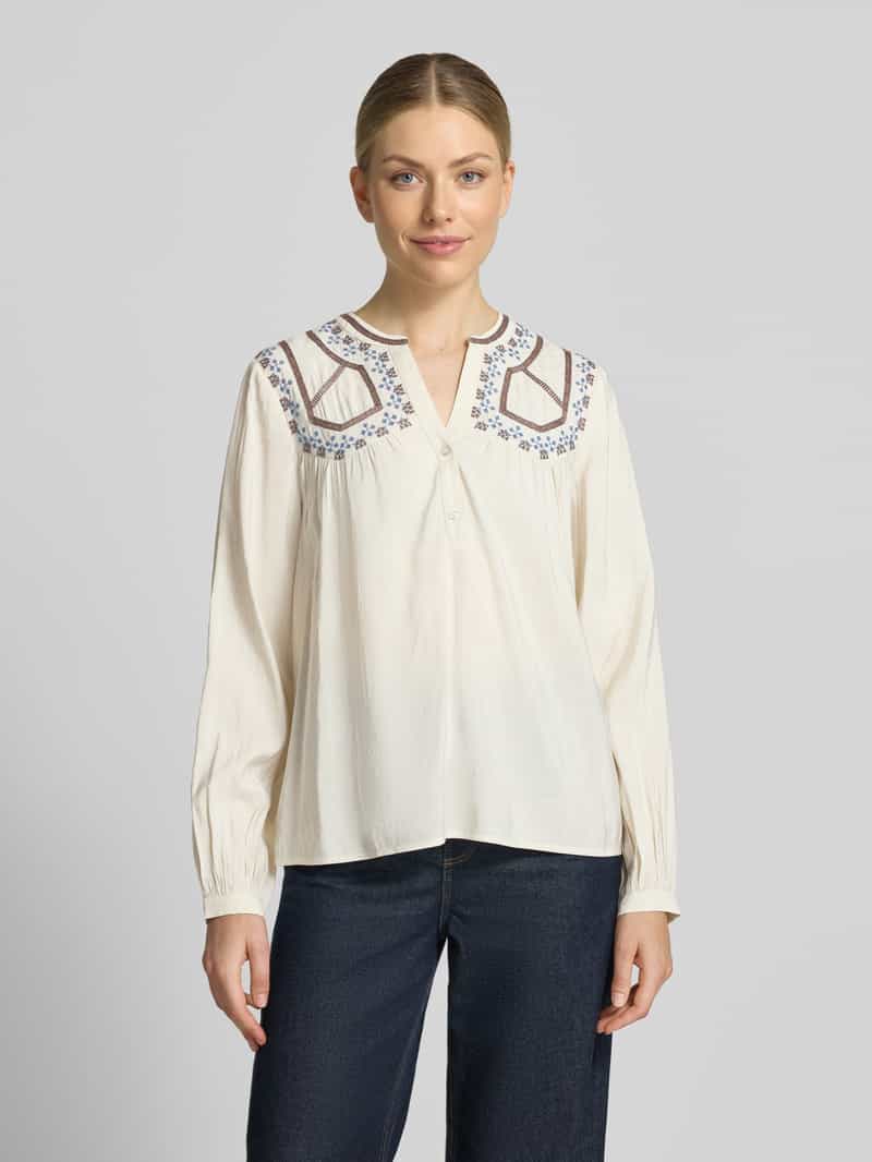 b.Young Blouse van viscosemix met korte knoopsluiting model 'IRISA'