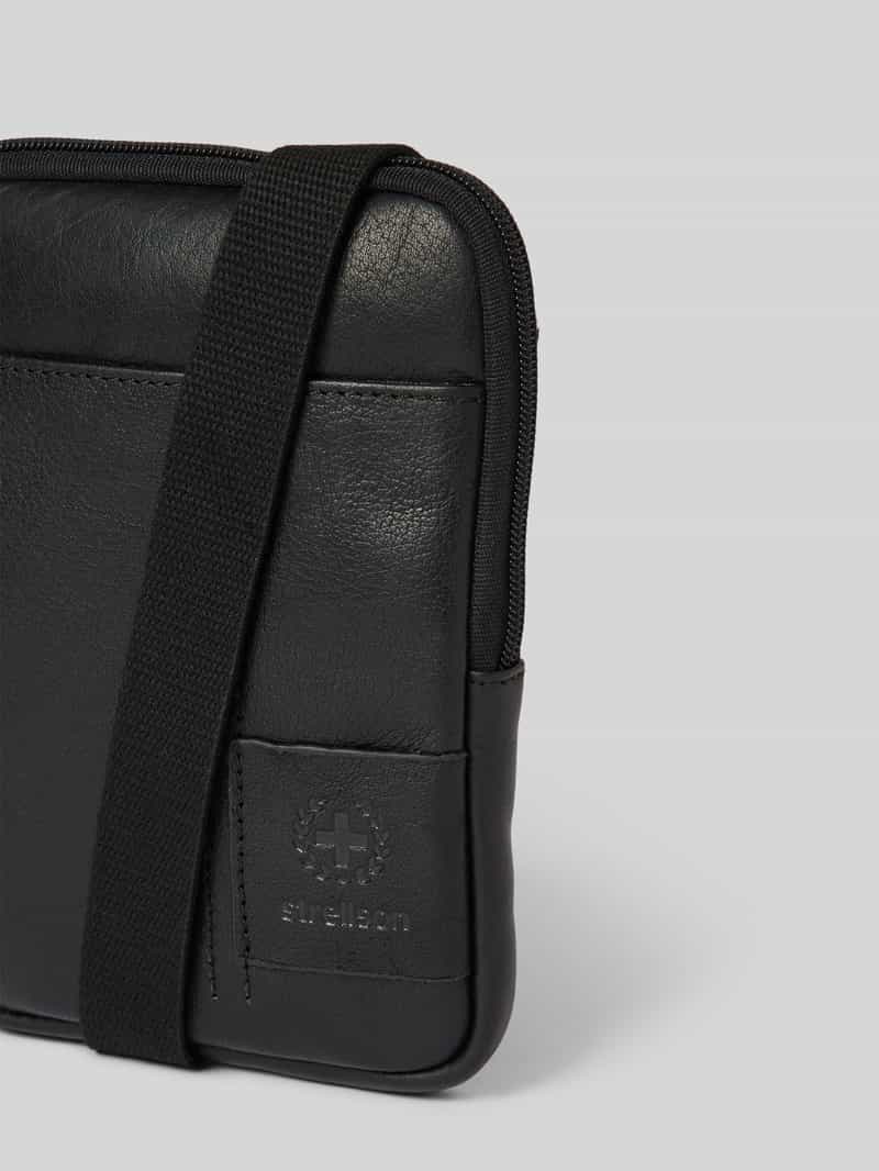 Strellson Schoudertas met labelbadge model 'Hyde Park'