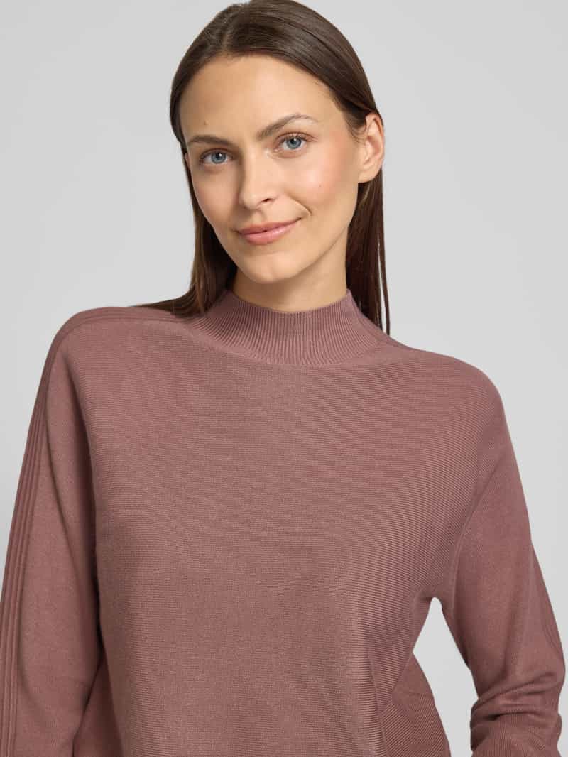 comma Gebreide pullover van viscosemix met opstaande kraag