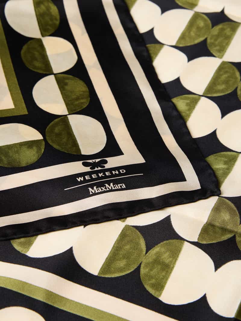 Weekend Max Mara Zijden sjaal met all-over motief model 'ONESTO'