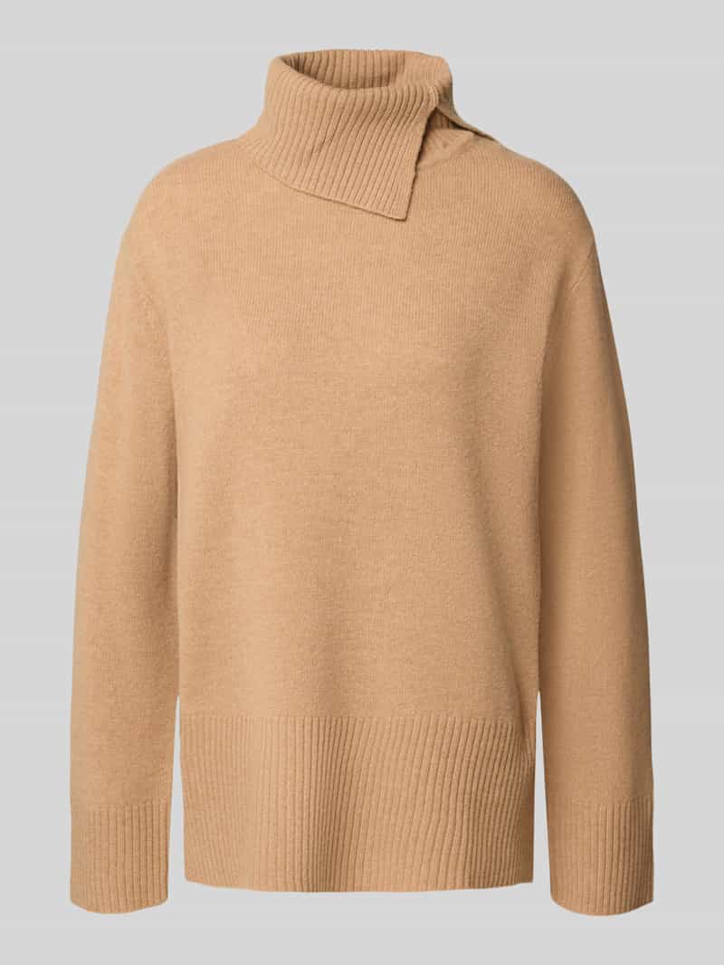 Christian Berg Woman Gebreide pullover van lanawol met col en zijsplitten