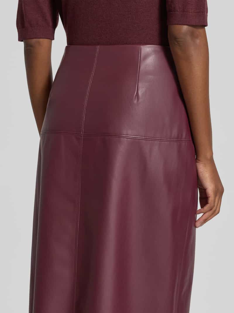 Christian Berg Woman Selection Midirok in leerlook met siernaden