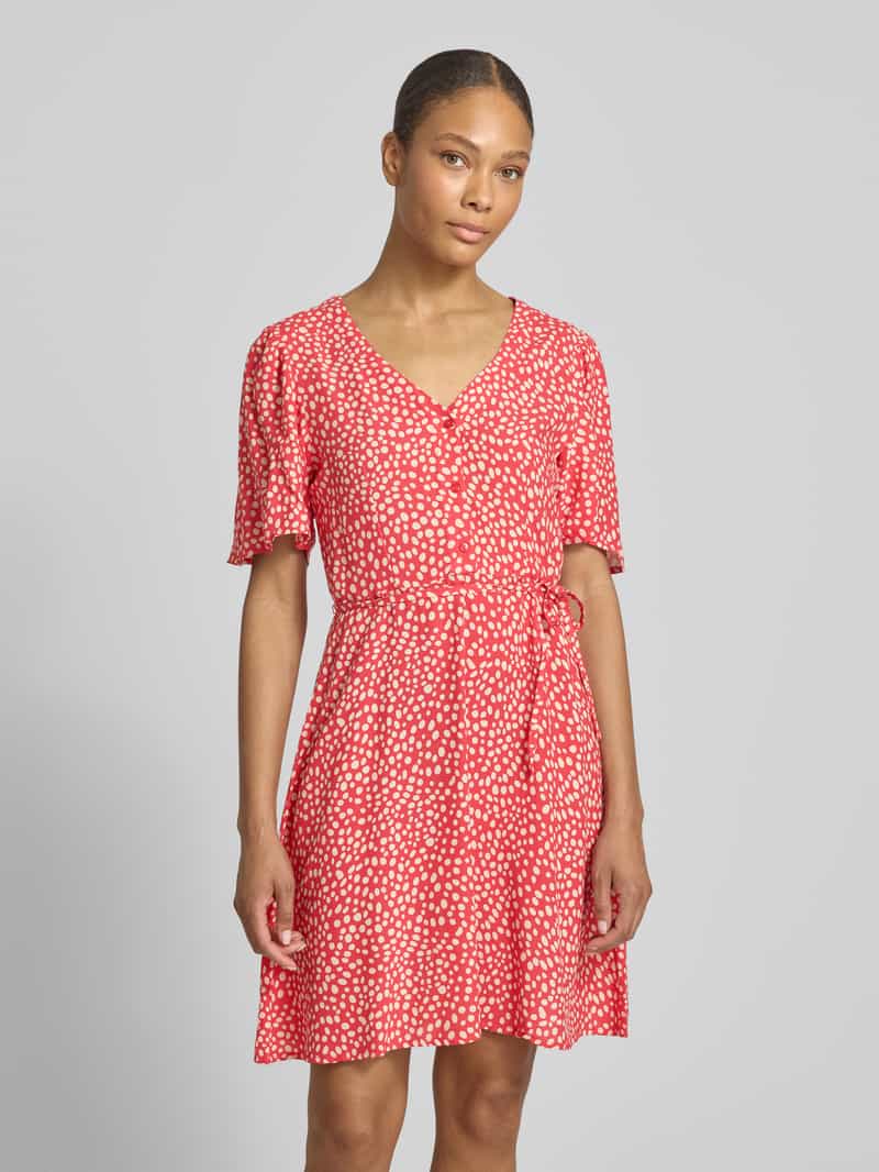 Vila Mini-jurk van viscose met korte knoopsluiting model 'GRACE' rood, foto 3