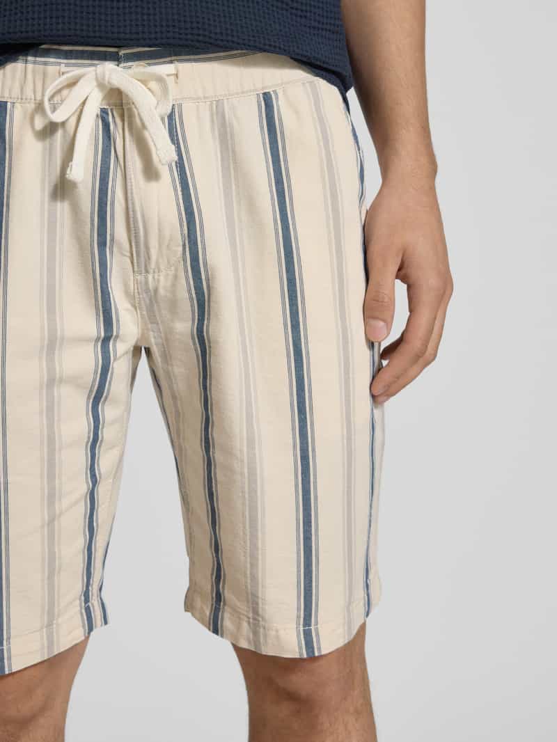 MCNEAL Korte regular fit broek met achterzak
