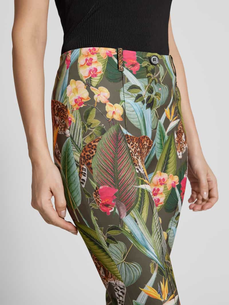 Marc Cain Slim fit stoffen broek met vaste persplooien