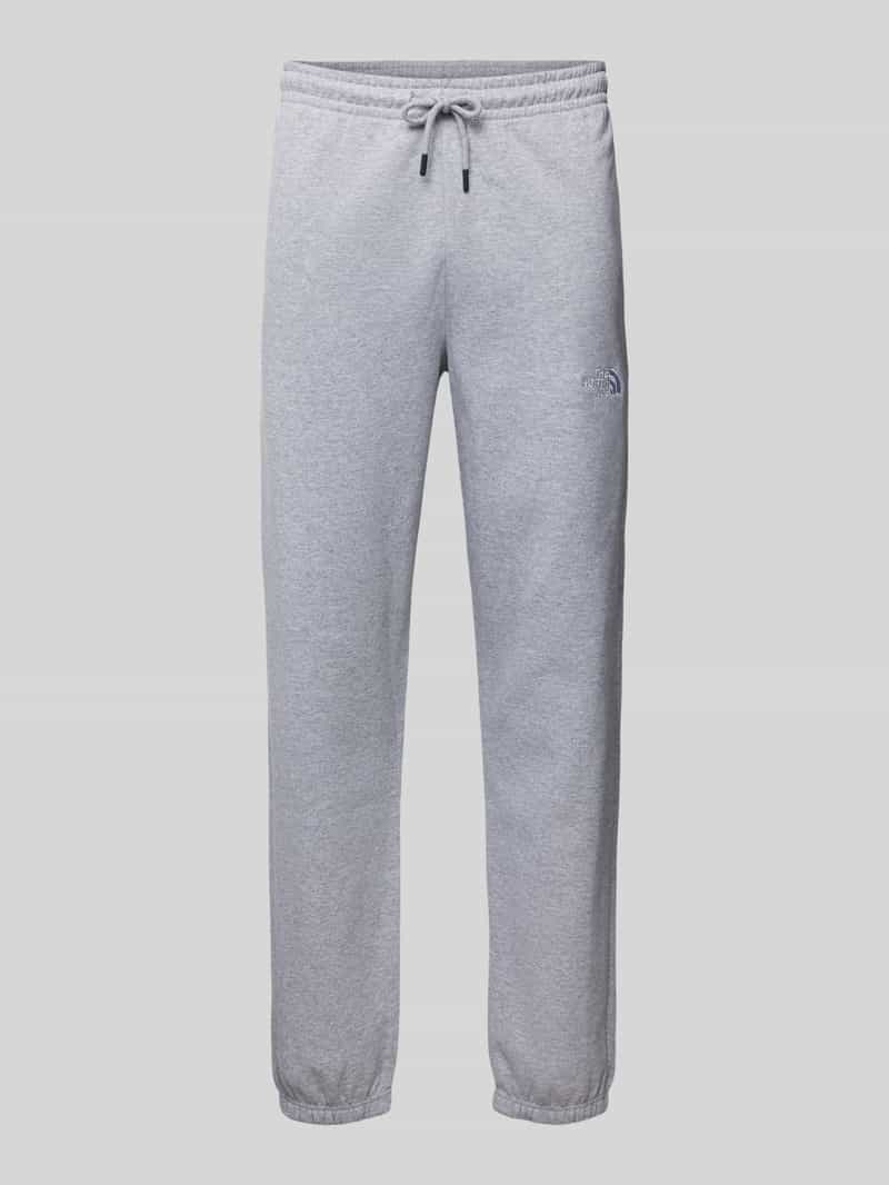 The North Face Sweatpants met labelstitching