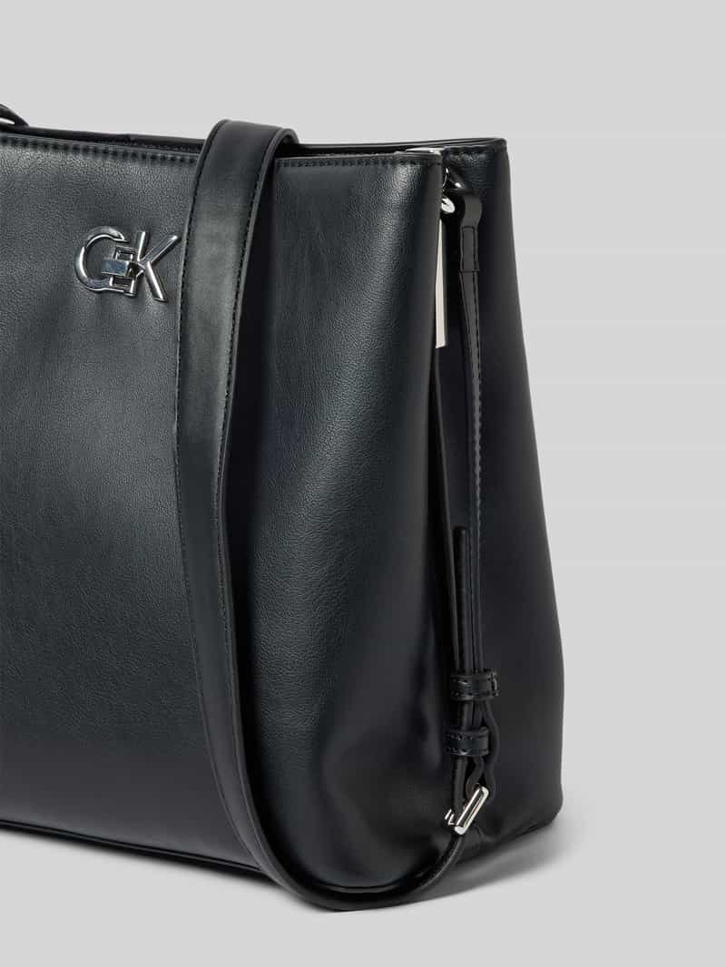 CK Calvin Klein Schoudertas met labelapplicatie model 'CK MUST DOME'