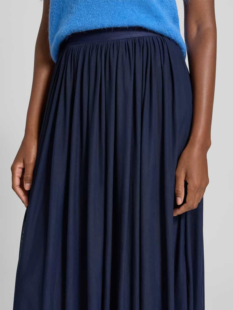 Emily Van den Bergh Midirok met plooien