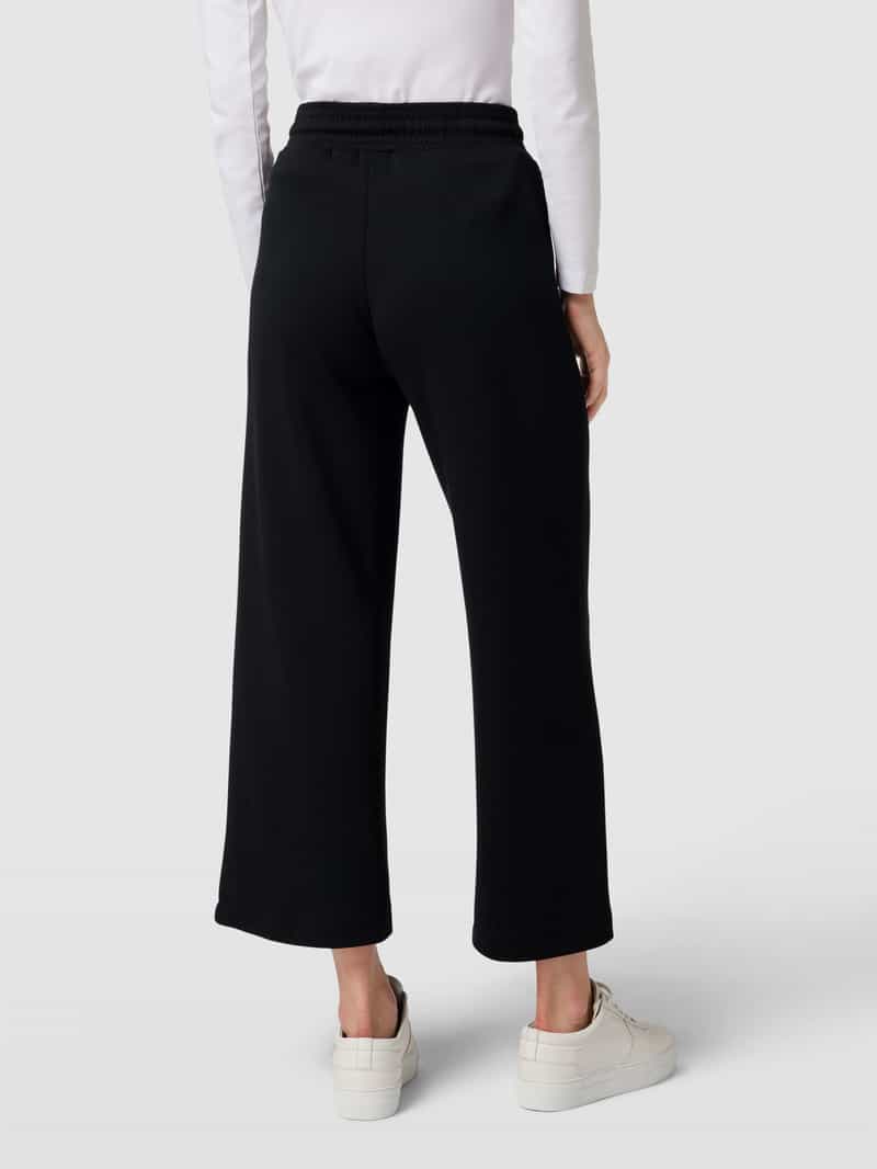 Sweatpants met verkorte pasvorm Soyaconcept