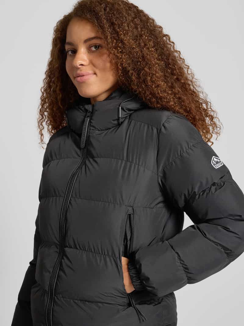 Superdry Regular fit gewatteerd jack met reliëflogo model 'Sports'