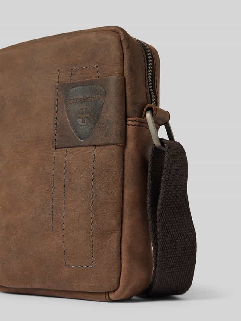 Strellson Schoudertas van leer met labelpatch model 'richmond'