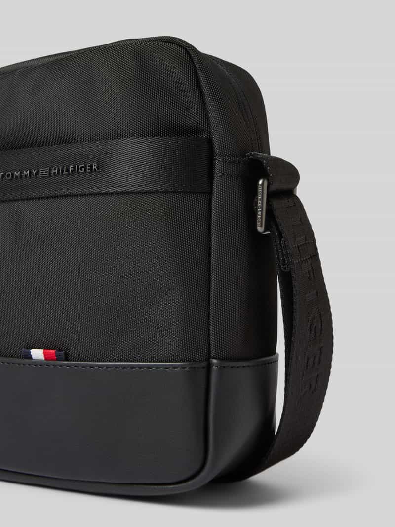 Tommy Hilfiger Schoudertas met labelopschrift van metaal