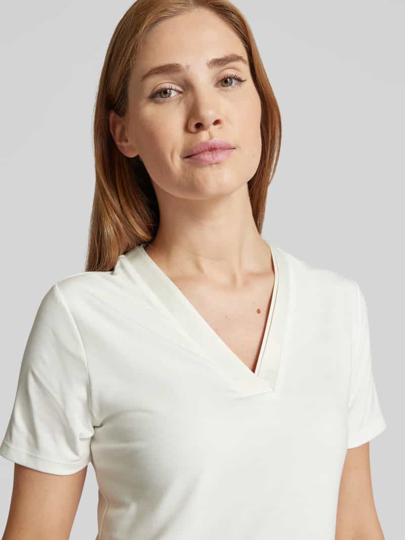 s.Oliver BLACK LABEL Regular fit T-shirt van viscosemix met satijnen hals