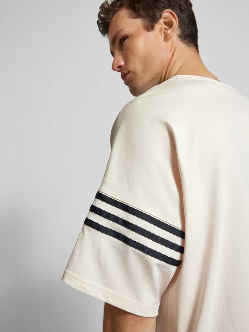 adidas Originals T-shirt met extra brede schouders