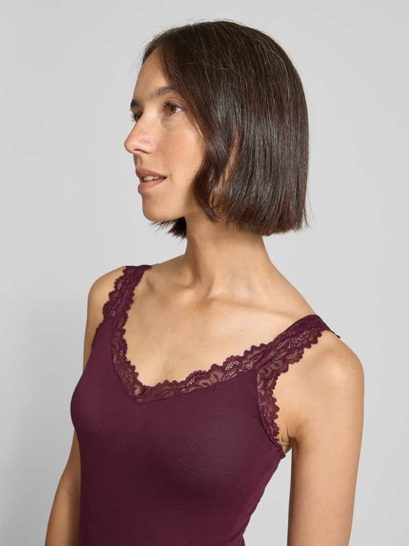 Vero Moda Slim fit tanktop in viscosemix model 'ROSA'